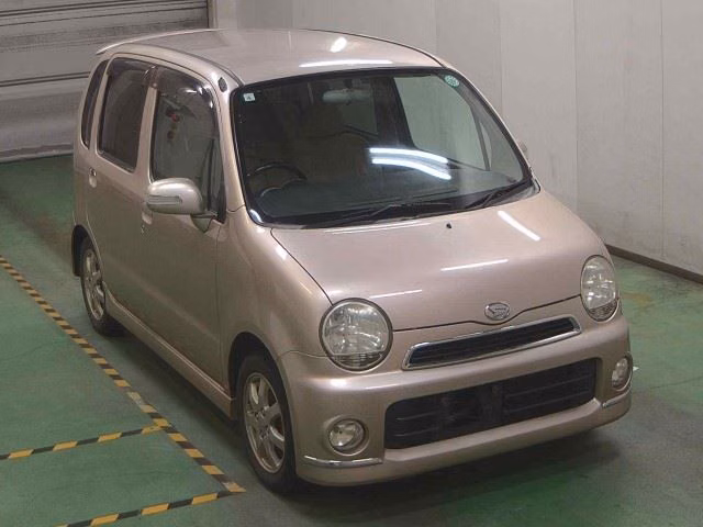 DAIHATSU MOVE LATTE