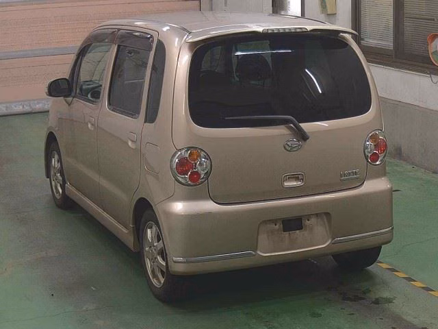 DAIHATSU MOVE LATTE