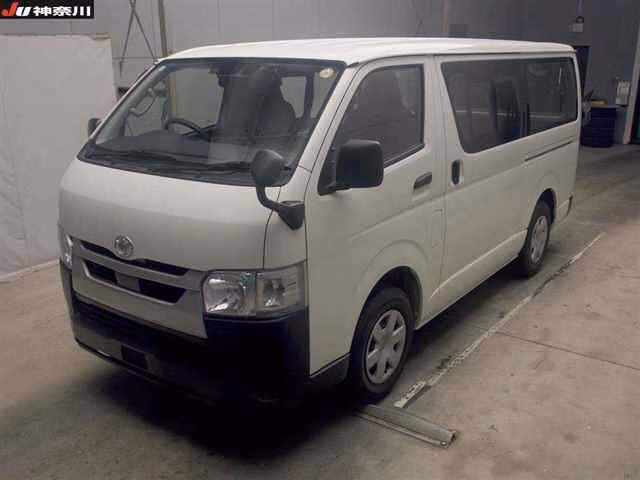 TOYOTA REGIUS ACE