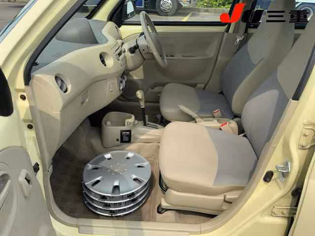 DAIHATSU ESSE