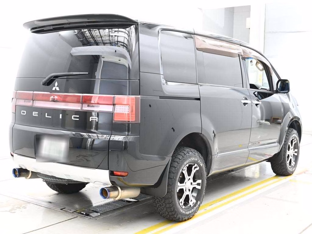 MITSUBISHI DELICA D:5