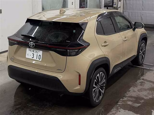 TOYOTA YARIS CROSS
