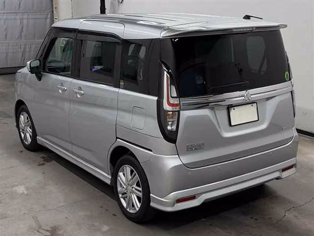 MITSUBISHI DELICA D:2