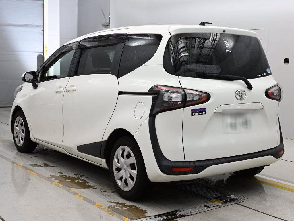 TOYOTA SIENTA