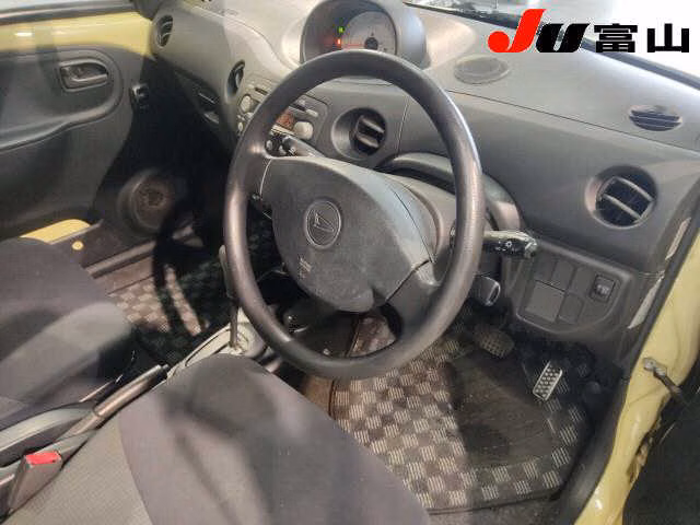 DAIHATSU ESSE