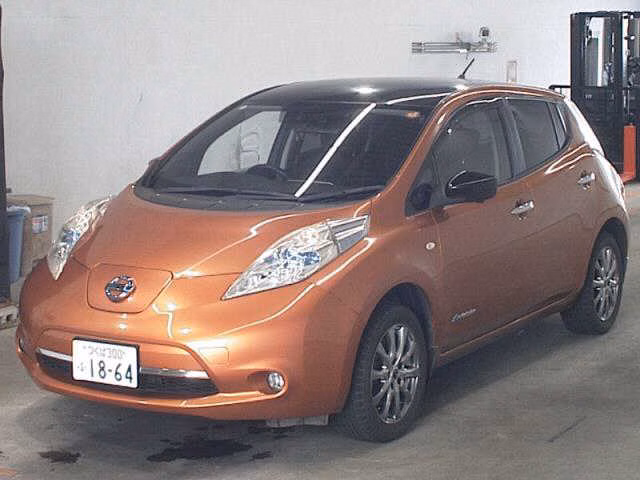 NISSAN LEAF