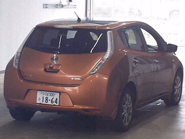 NISSAN LEAF