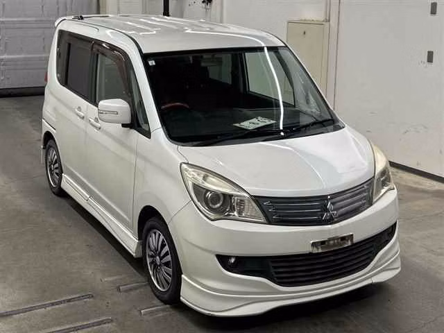 MITSUBISHI DELICA D:2