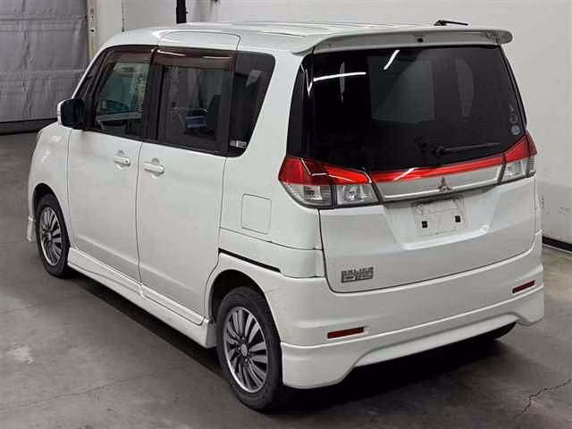 MITSUBISHI DELICA D:2