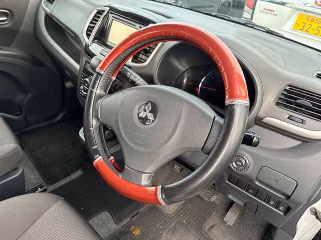 MITSUBISHI DELICA D:2