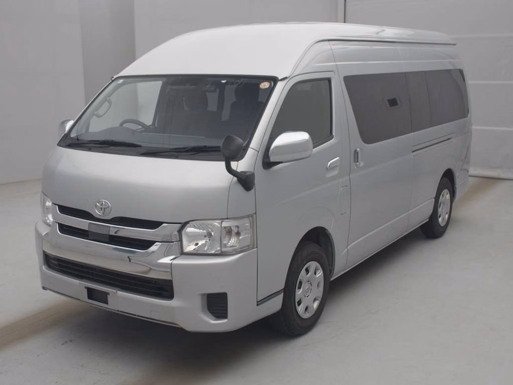 TOYOTA HIACE