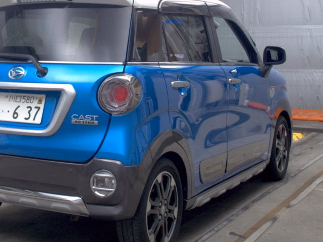 DAIHATSU CAST