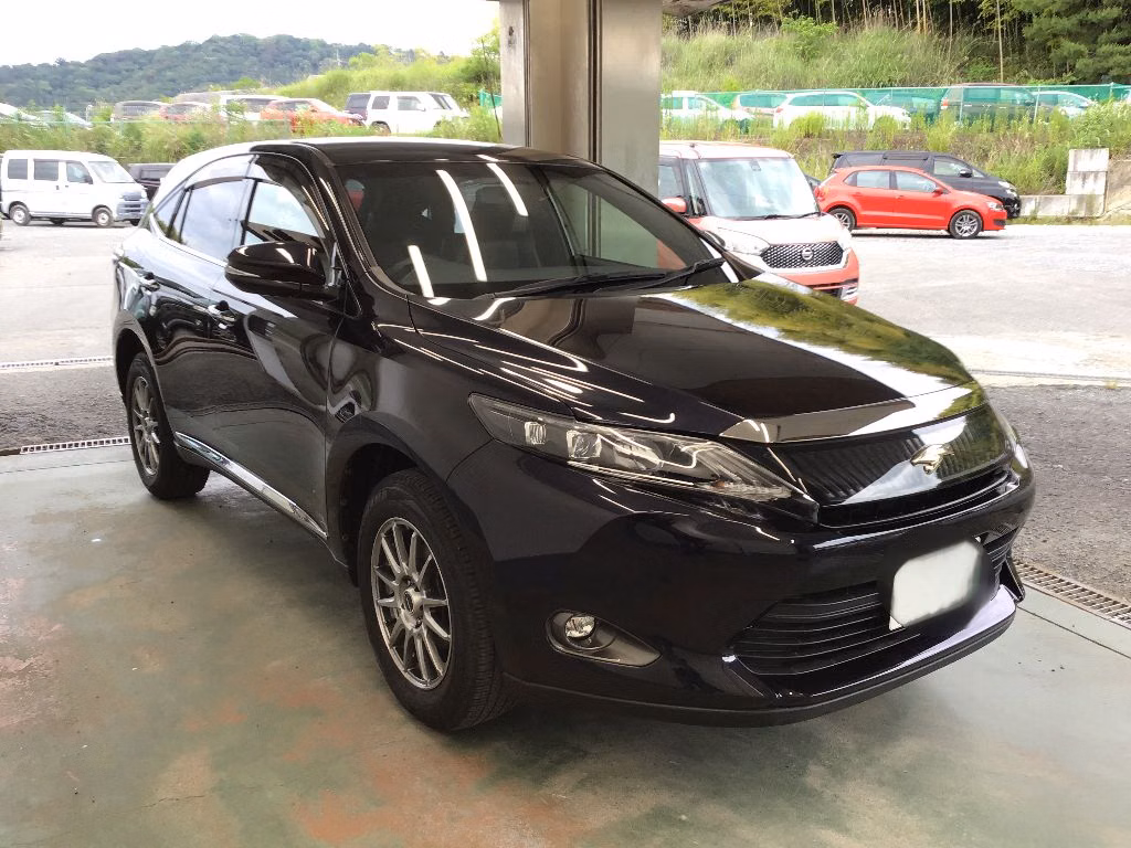 TOYOTA HARRIER