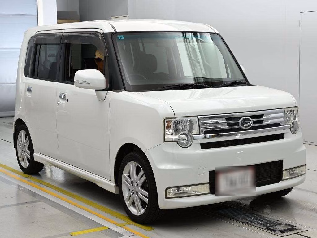 DAIHATSU MOVE CONTE