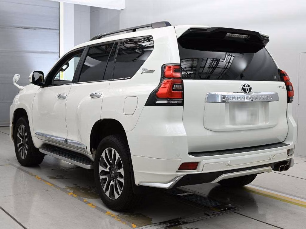 TOYOTA LAND CRUISER PRADO