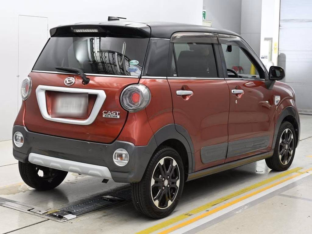 DAIHATSU CAST