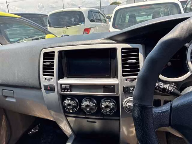 TOYOTA HILUX SURF