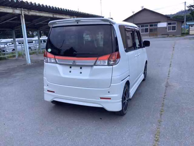MITSUBISHI DELICA D:2