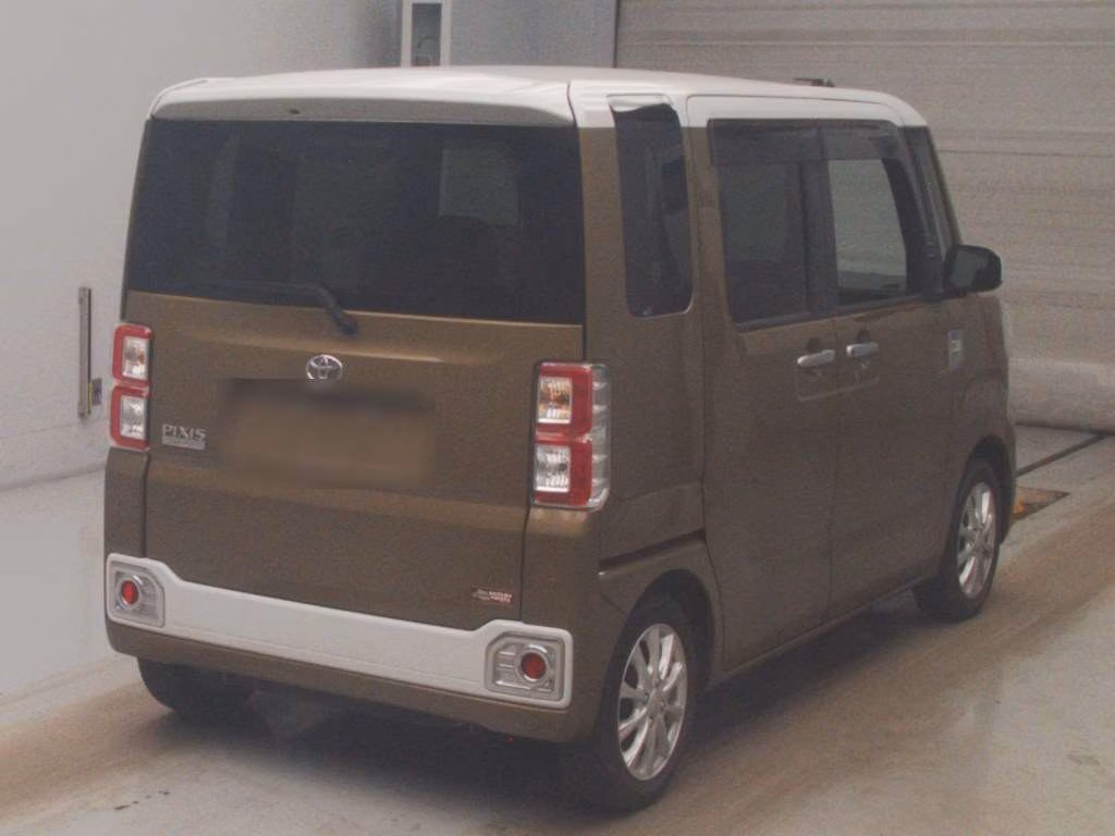 TOYOTA PIXIS MEGA