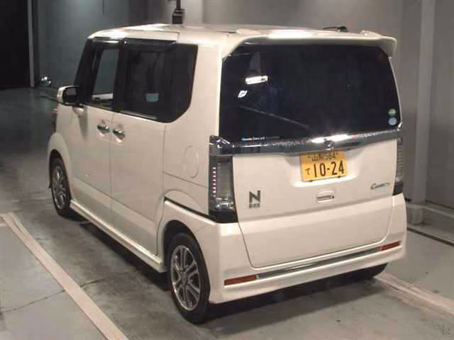 HONDA N-BOX