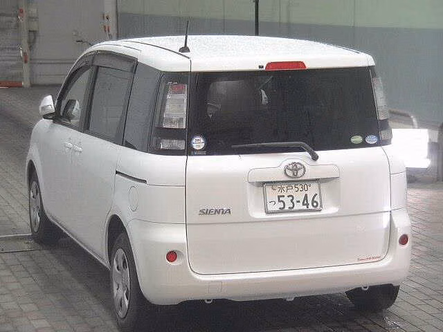 TOYOTA SIENTA