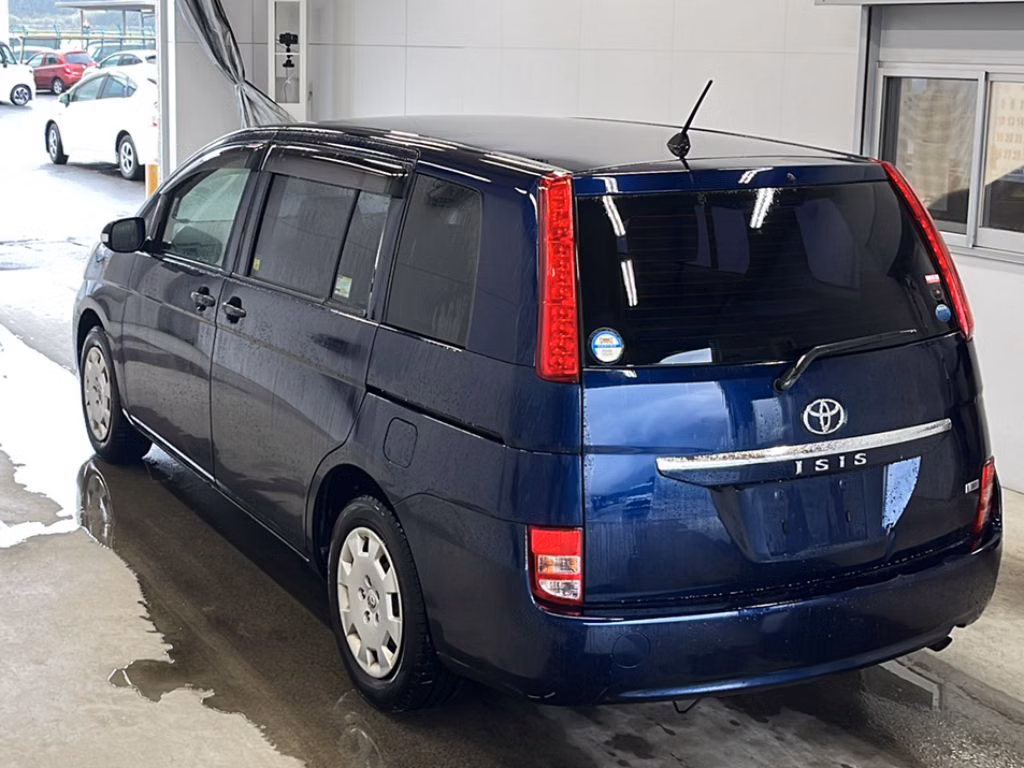 TOYOTA ISIS