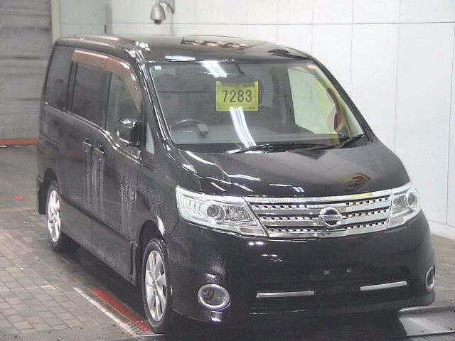 NISSAN SERENA