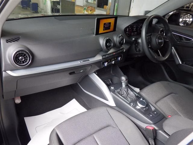 AUDI Q2