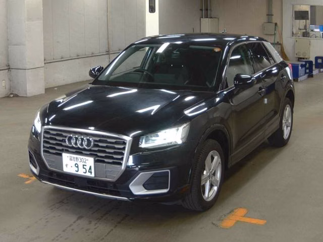 AUDI Q2