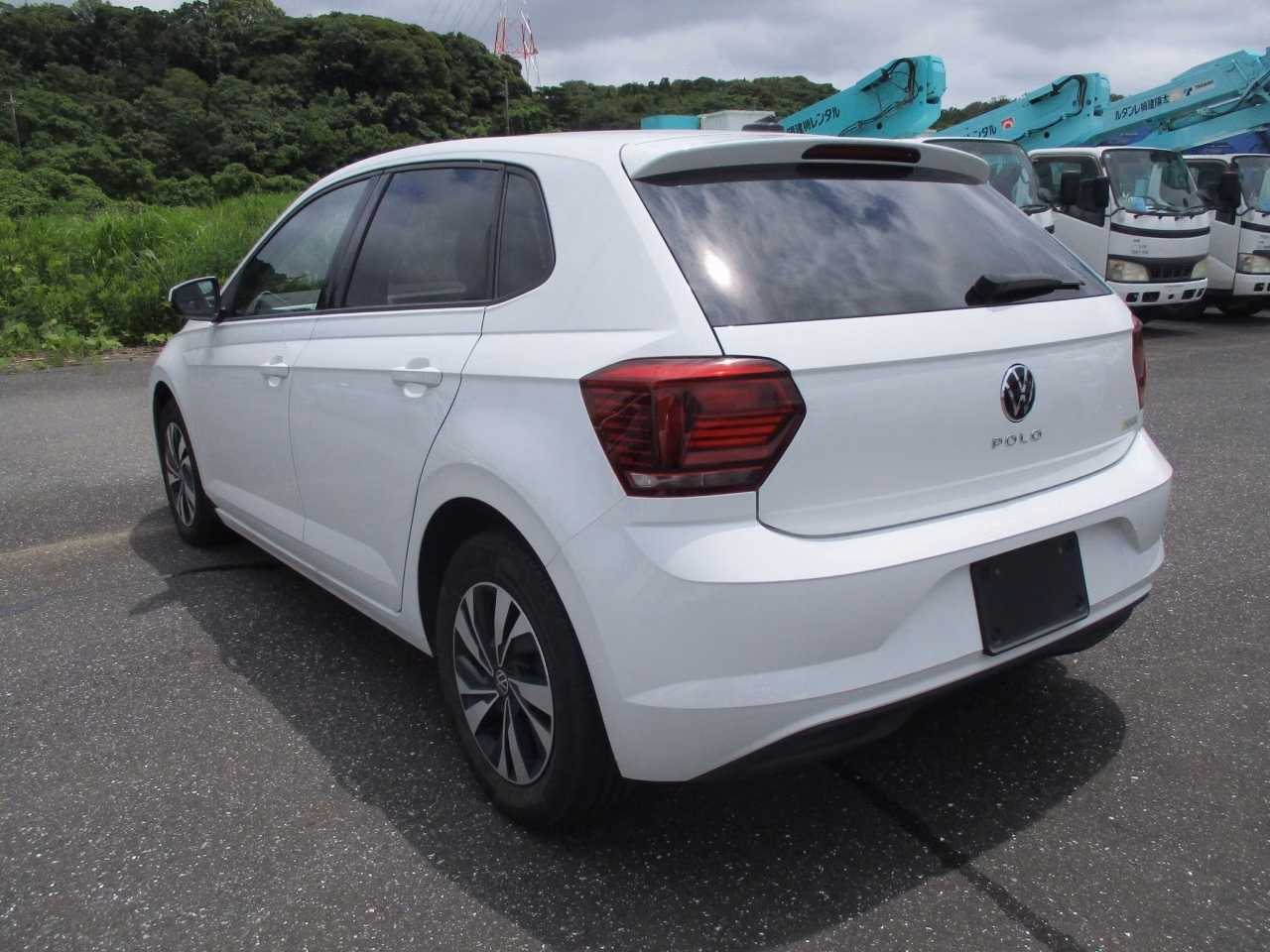 VOLKSWAGEN POLO