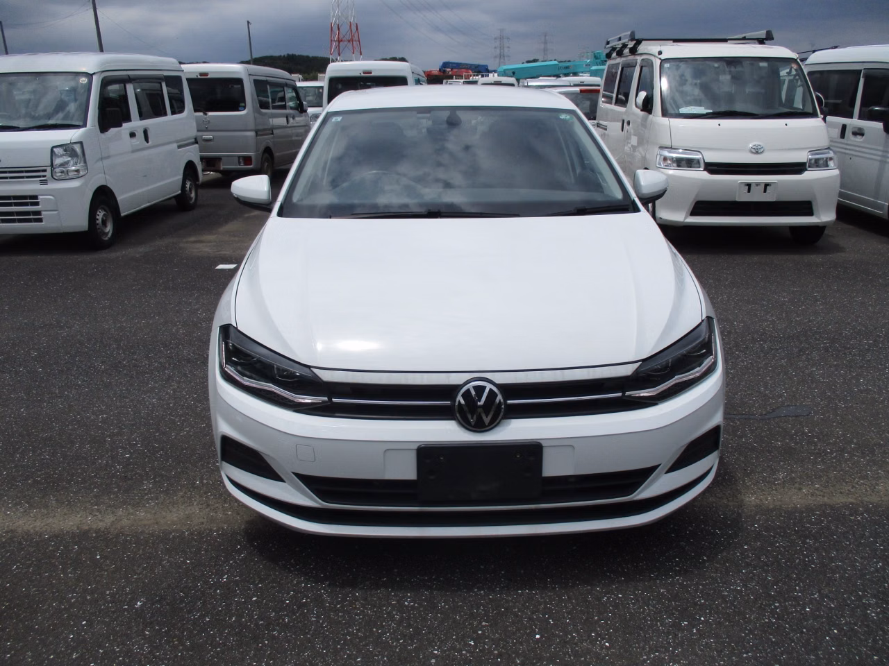 VOLKSWAGEN POLO
