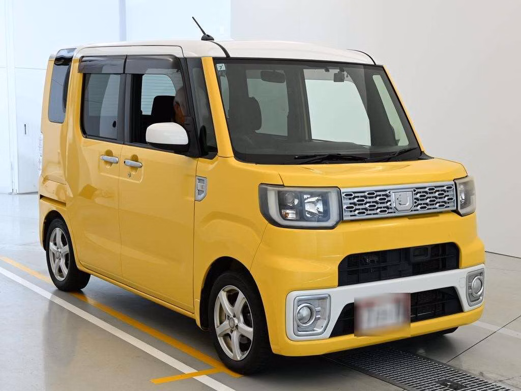DAIHATSU WAKE