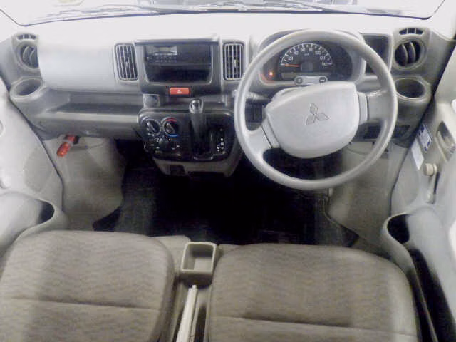MITSUBISHI MINICAB
