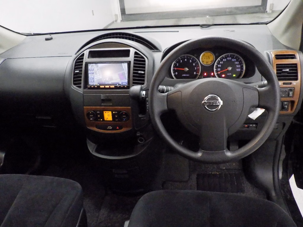 NISSAN LAFESTA