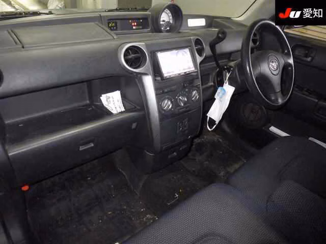 TOYOTA BB