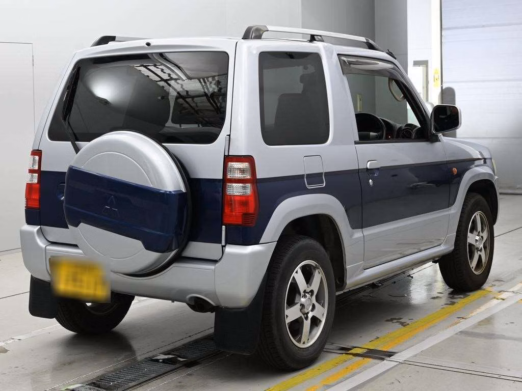 MITSUBISHI PAJERO MINI
