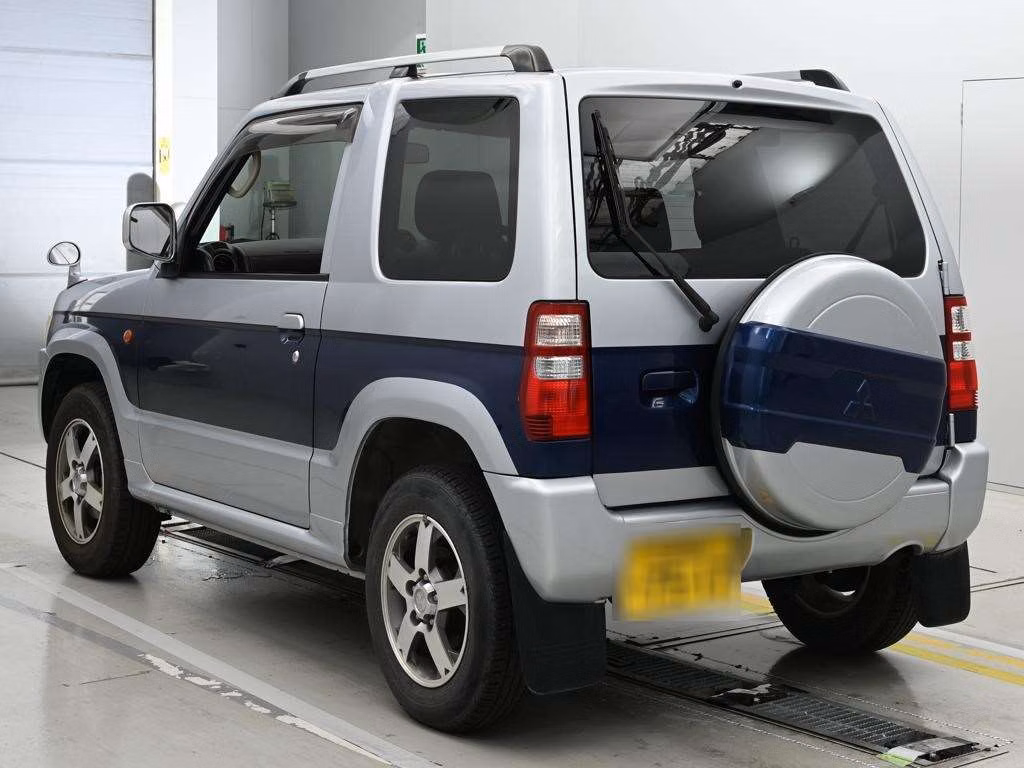 MITSUBISHI PAJERO MINI