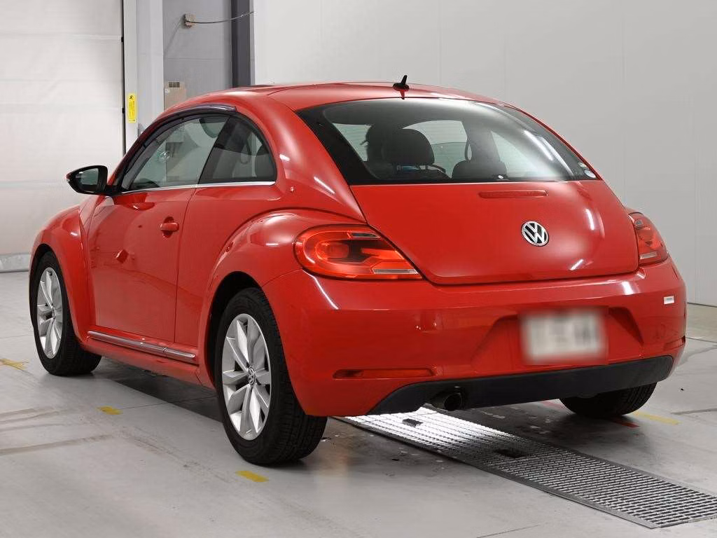 VOLKSWAGEN BEETLE