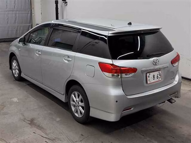 TOYOTA WISH
