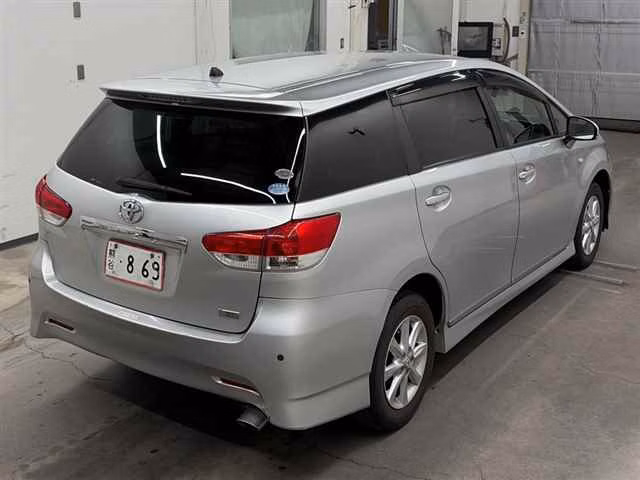 TOYOTA WISH