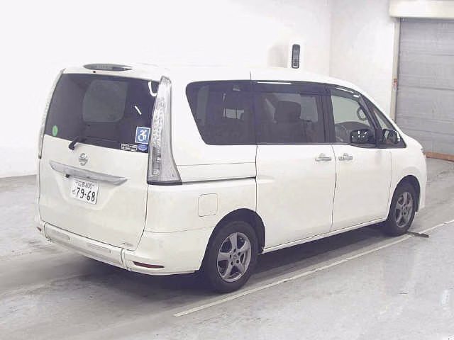 NISSAN SERENA