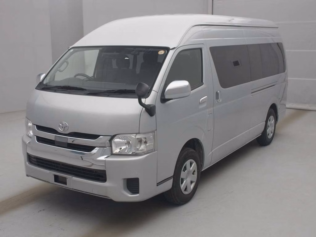 TOYOTA HIACE