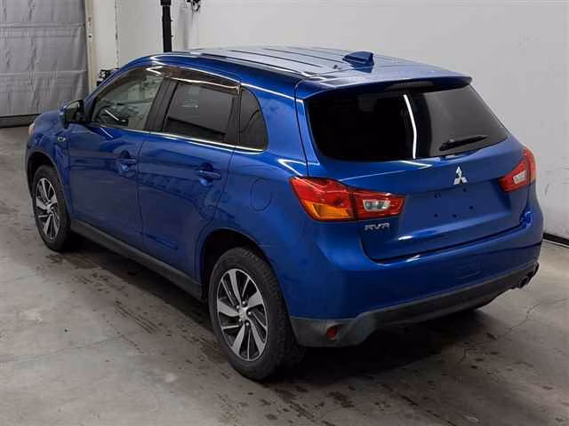 MITSUBISHI RVR