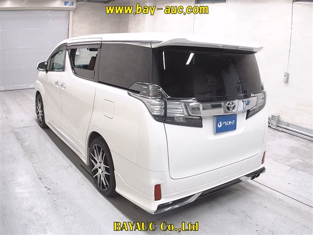 TOYOTA VELLFIRE