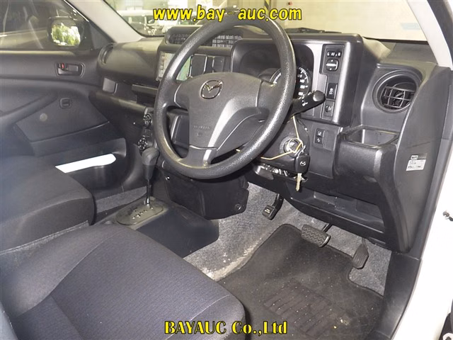 MAZDA FAMILIA