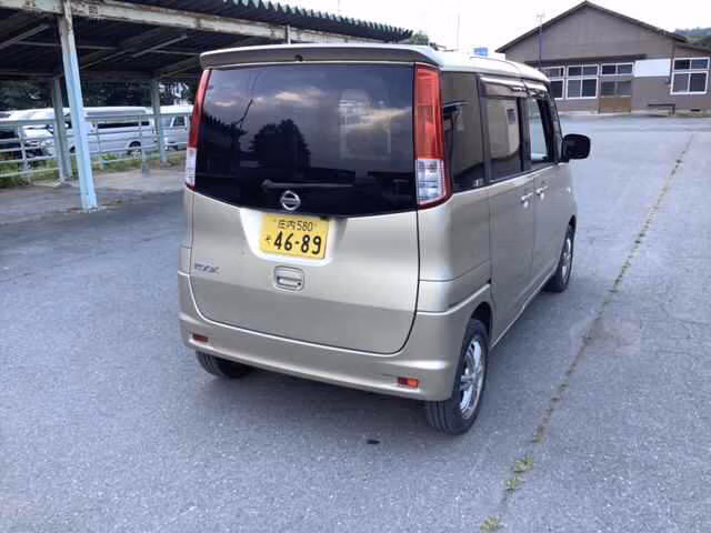 NISSAN ROOX
