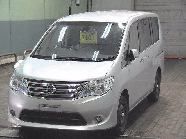 NISSAN SERENA