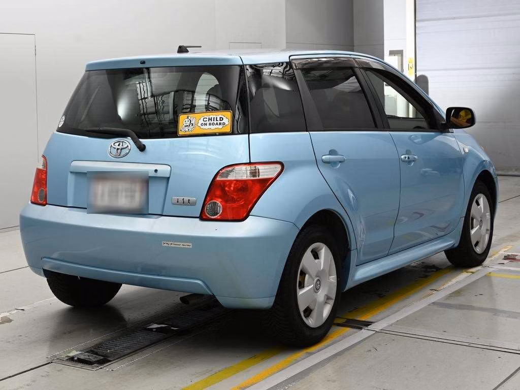 TOYOTA IST