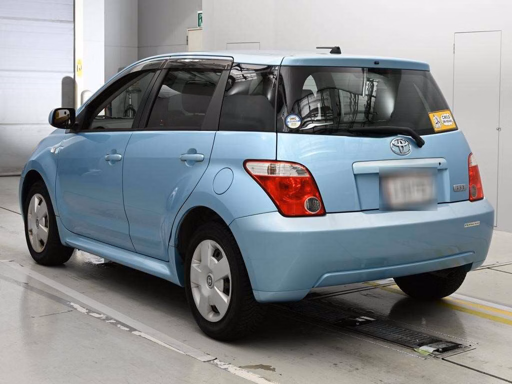TOYOTA IST