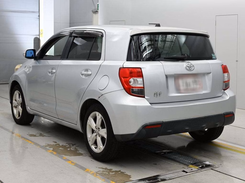 TOYOTA IST